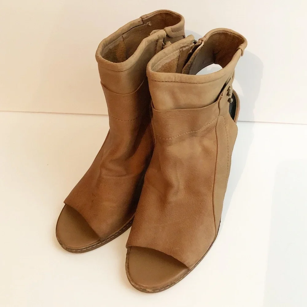 Dolce Vita Brown Open Toe Stacked Heel Booties 9.5 Faux Leather Boho Casual